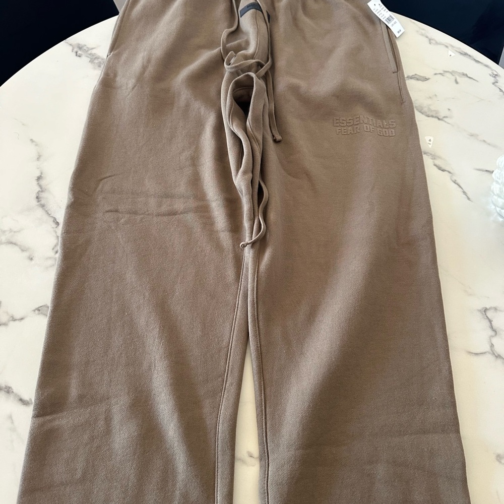 NWT FEAR OF GOD Essentials sweatpants